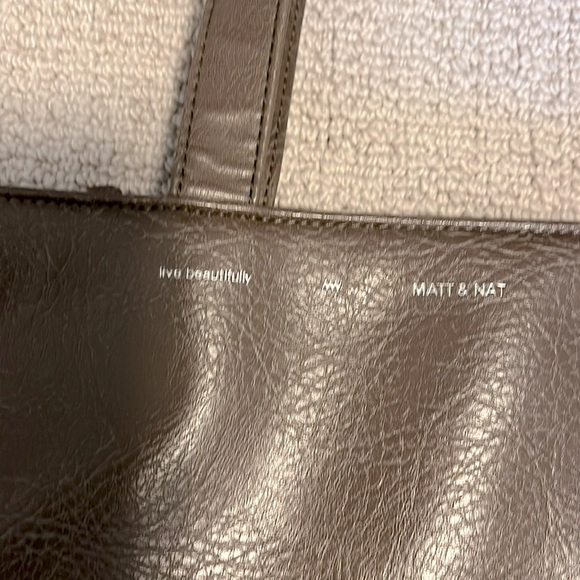 Matt & Nat Vegan Leather Laptop Bag - Picture 2 of 6